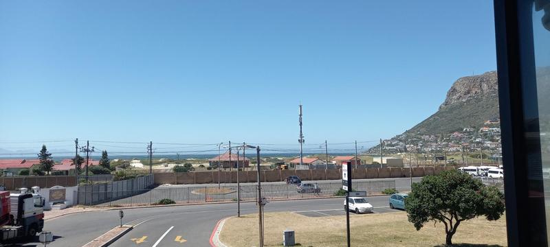 To Let 2 Bedroom Property for Rent in Fish Hoek Western Cape